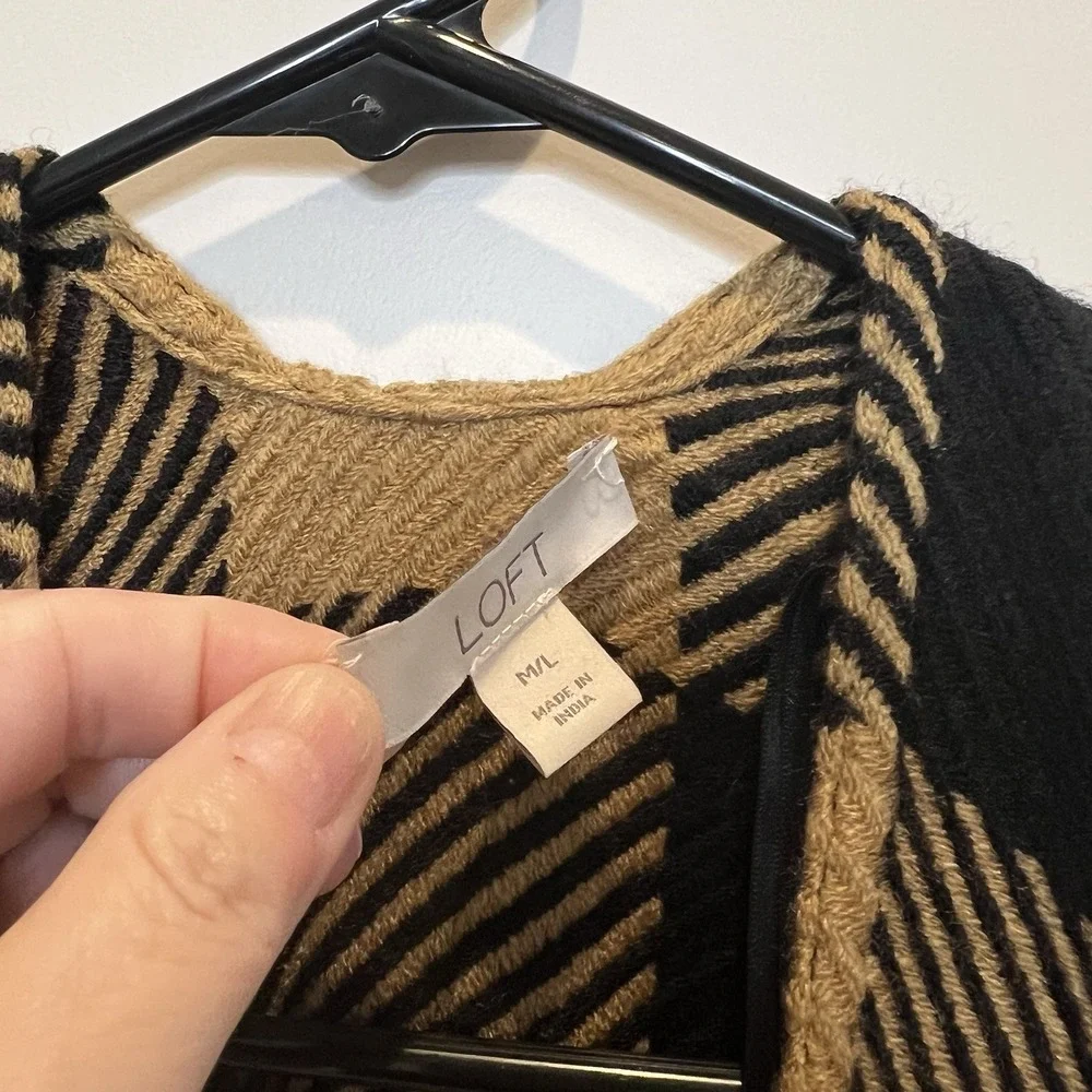 LOFT Ann Taylor Women's Camel Buffalo Plaid Blanket Wrap Size‎ M/L